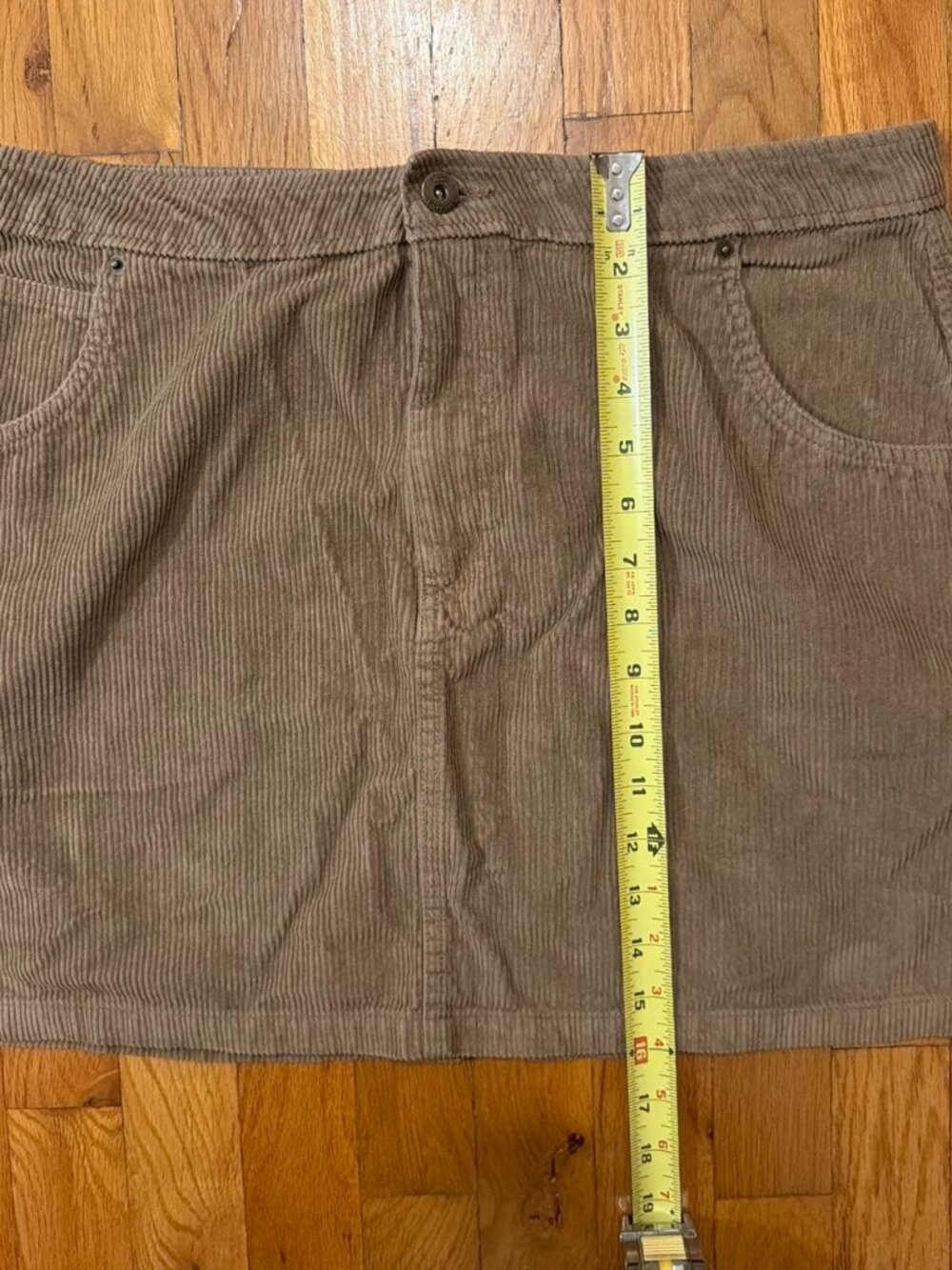 Vans corduroy mini cargo skirt, tan caramel color, size 31